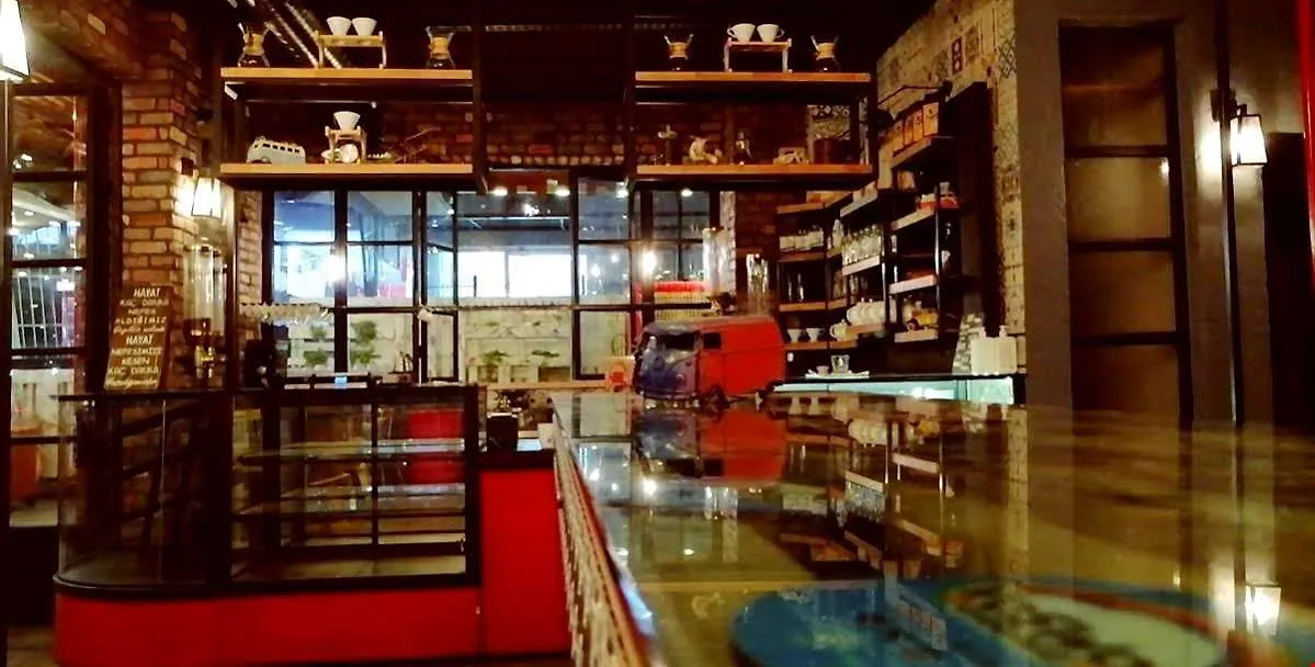 Voswos Garage Coffee Hotel Antalya 3*,